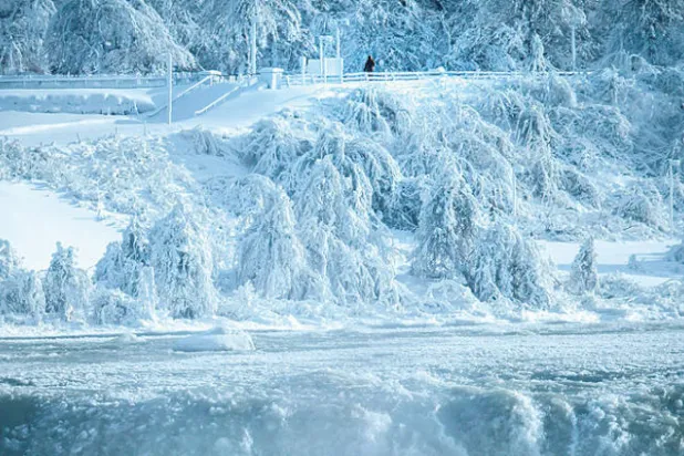 شلالات نياغارا... عندما يجتمع سحر الطبيعة مع عبقرية الإنسان