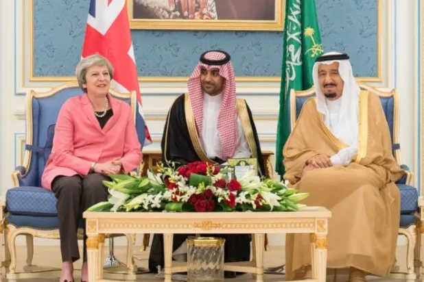  الملك سلمان بن عبد العزيز ورئيسة الوزراء البريطانية 