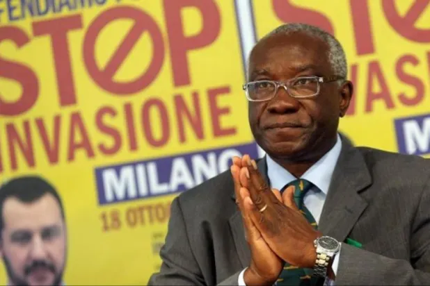 أول سيناتور «أسود» في تاريخ إيطاليا يفجر جدلاً بموقفه من المهاجرين