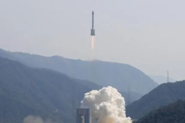 الصين ستعرض أقماراً صناعية يمكن استعادتها 