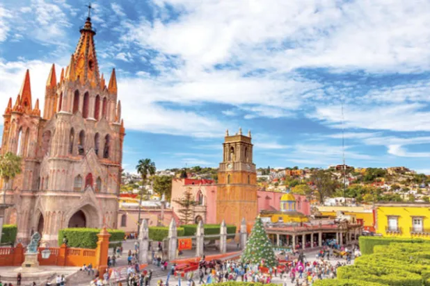 كنيسة سانت ميغيل في ساحة رافائيل