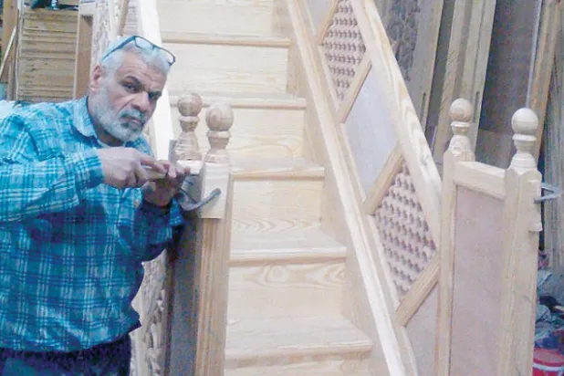 عائلة أبو زيد تصنع منابر المساجد منذ 70 سنة