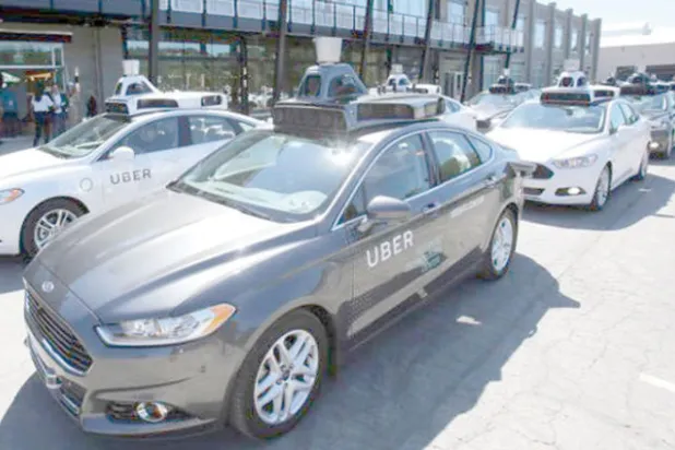 «أوبر» تجمد اختبارات سياراتها ذاتية القيادة بعد حادث أريزونا