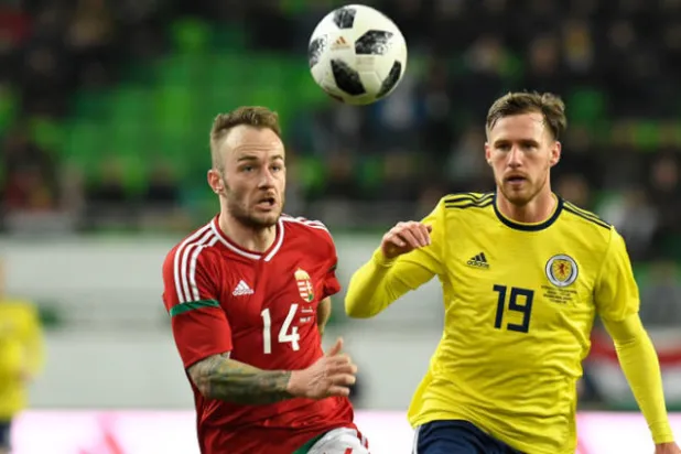 باري دوغلاس... من عامل إصلاح مبردات إلى منتخب اسكوتلندا