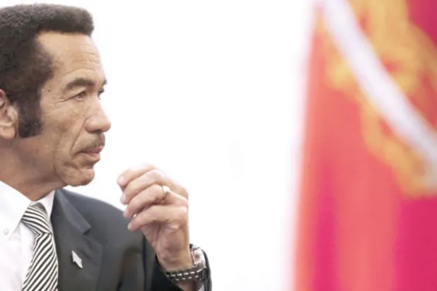 رئيس بوتسوانا يتنحى عن السلطة لصالح نائبه