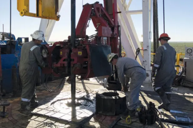 «عنق الزجاجة» في البريميان قد يخنق النفط الصخري في 2018