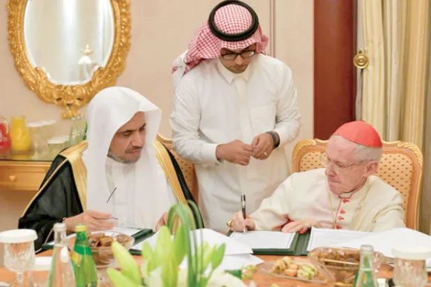 اتفاقية «تاريخية» بين رابطة العالم الإسلامي والفاتيكان