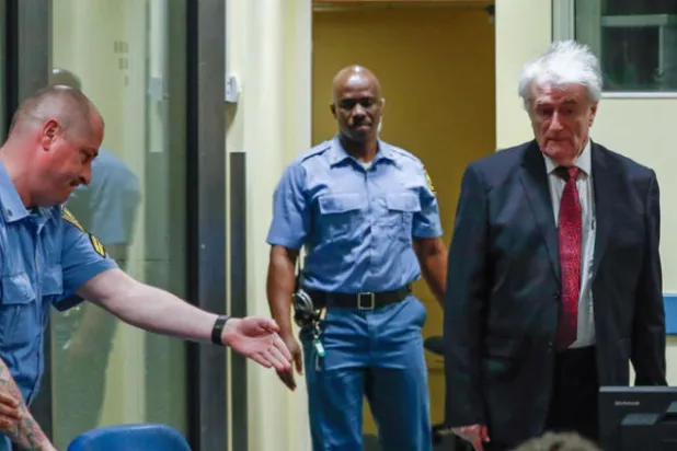 زعيم صرب البوسنة السابق يدعي البراءة أمام القضاء الدولي