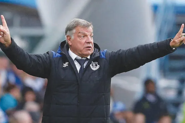 هل يستحق ألاردايس الانتقادات بعدما ضمن بقاء إيفرتون في الدوري الممتاز؟