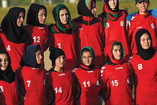 الحجاب لم يكن يوماً عائقاً في كرة القدم النسائية