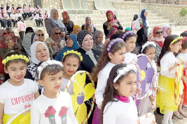 «تعريب» التعليم الأساسي يثير جدلاً في مصر