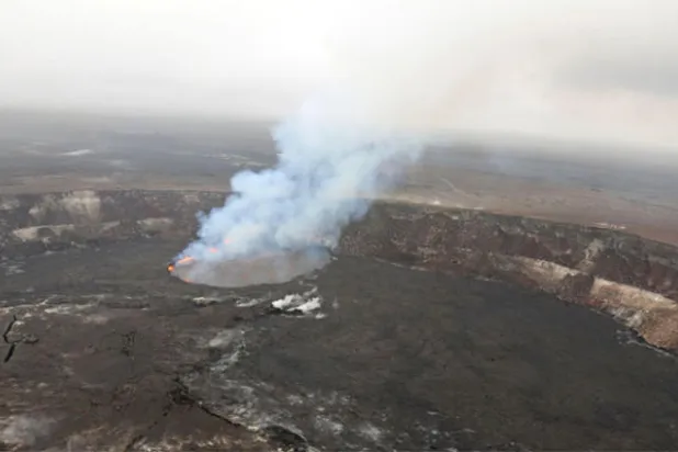 إجلاء آلاف السكان مع ثوران بركان في هاواي