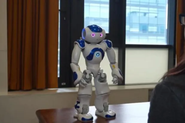 أول روبوت يقوم بمهام الطبيب النفسي