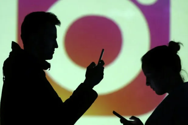 «إنستغرام» يتيح لمستخدميه إضافة مقاطع موسيقية لقصصهم