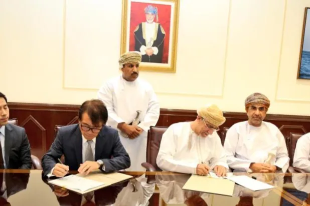 عُمان تبرم اتفاقية لإنشاء أكبر مزرعة سمكية بالشرق الأوسط
