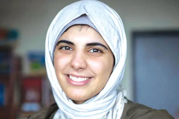 المصرية الفائزة بـ«وورلد برس فوتو»: الألوان تشتت الانتباه أحياناً عن مغزى الصورة