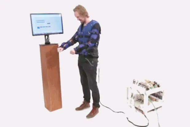 «ديزني» تكشف عن سترة ذكية تحاكي الاحتضان وتسديد اللكمات