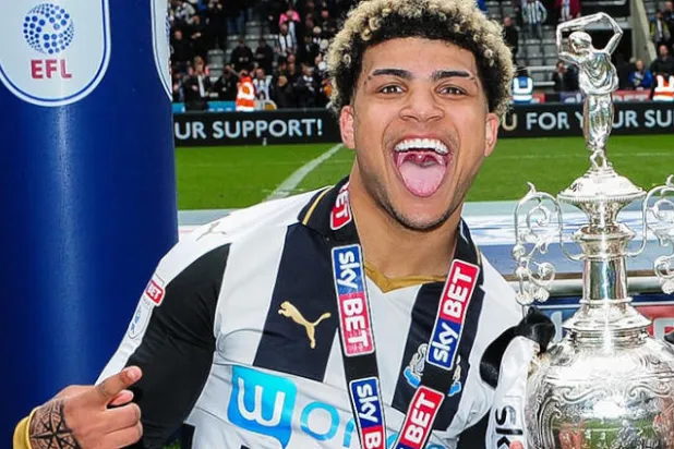 يدلن: بينيتيز مدرب عظيم وبقاؤه في نيوكاسل سيعيده إلى صفوف الكبار