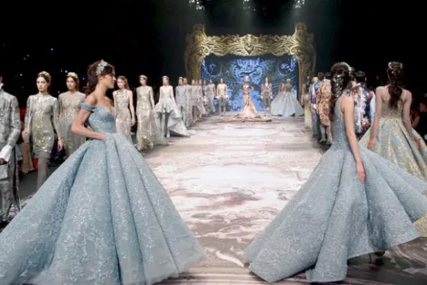 من فعالية «فاشن فوروورد» المقامة في دبي