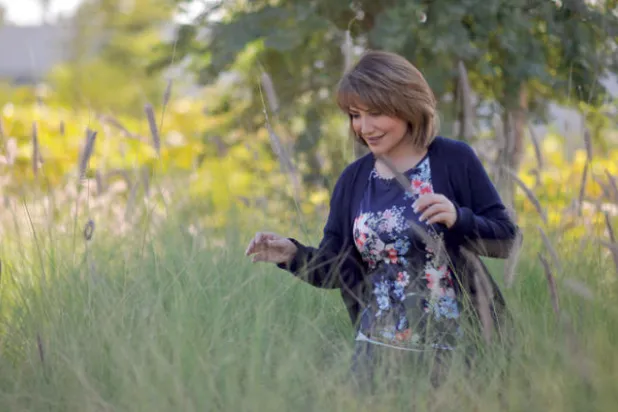 بطلة «عطر الروح» الفنانة الكويتية هدى حسين