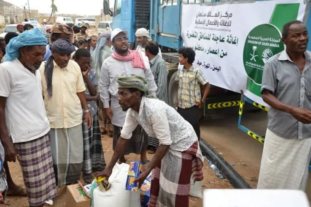 First Saudi Relief Plane Lands in Socotra