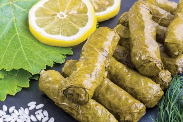 أطباق رمضان... مائدة غنية تلم شمل العائلات