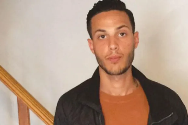 فرنسا: تونسي يطالب بالجنسية أسوة ببطل «البلكونة»