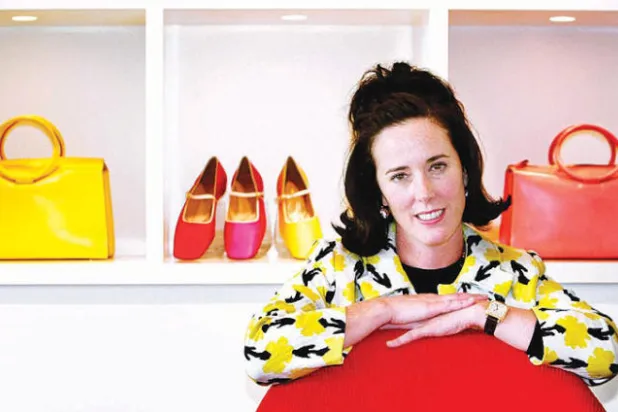 كيت سبيد عرفت بحبها للألوان الفرحة الزاهية (أ.ب)