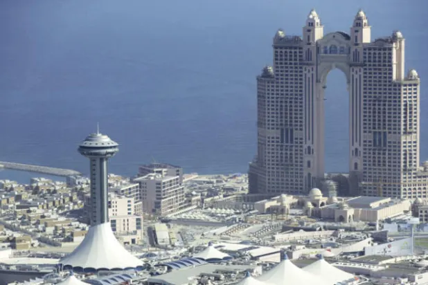 أبوظبي تطلق حزمة اقتصادية تحفيزية بقيمة 13.6 مليار دولار