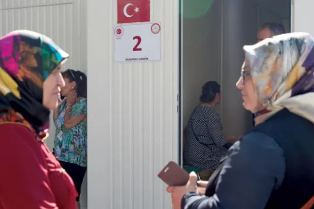 إردوغان يلمِّح إلى إمكانية إنهاء «الطوارئ» بعد الانتخابات