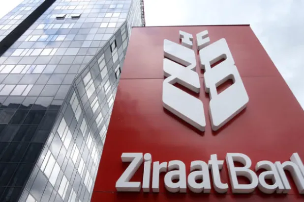 «موديز» تخفض تصنيف 17 بنكاً وتراقب مؤسستين ماليتين في تركيا