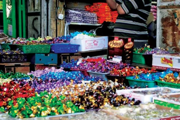 أسواق غزة تعيش حالة شلل وركود على أبواب العيد