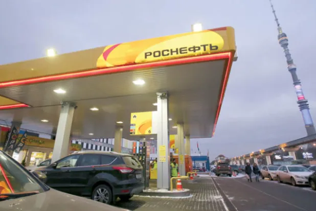 الحكومة الروسية تسعى لمنع اشتعال أزمة البنزين