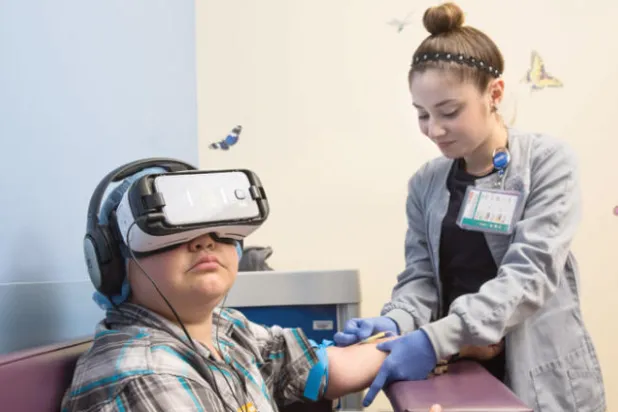 الواقع الافتراضي يخفف من توتر المرضى وآلامهم