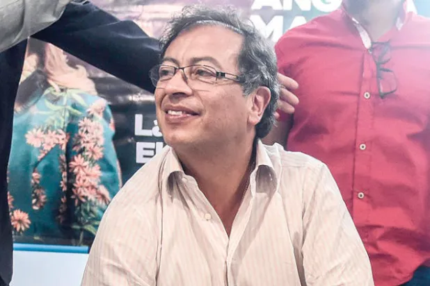 انتخابات الرئاسة في كولومبيا... منافسة بين طرفي نقيض