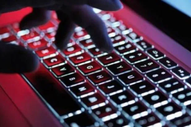 ألمانيا: اعتقال عصابة من «دجالي الحب» على الإنترنت