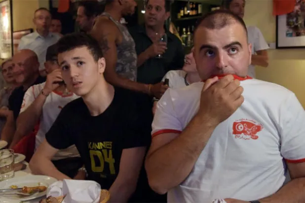 ماذا حدث داخل مقهى تونسي في لندن خلال مباراة إنجلترا؟