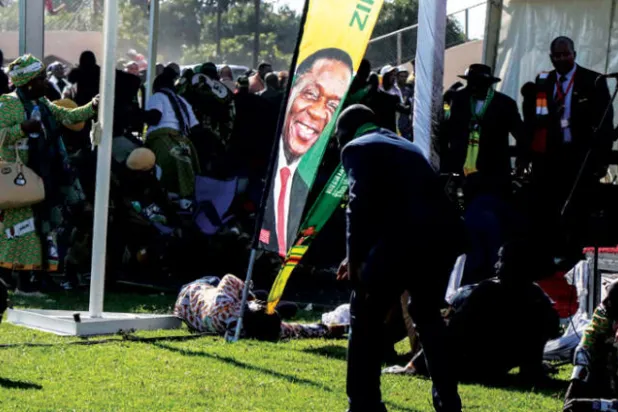 زيمبابوي تتهم «إرهابيين» بتفجير تجمع انتخابي للرئيس