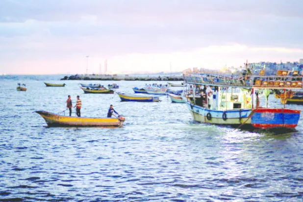 مياه الصرف الصحي تتسبب في تلوث بحر غزة