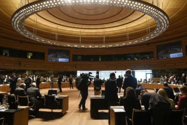 «الأوروبي» يوافق على بدء مفاوضات انضمام ألبانيا ومقدونيا