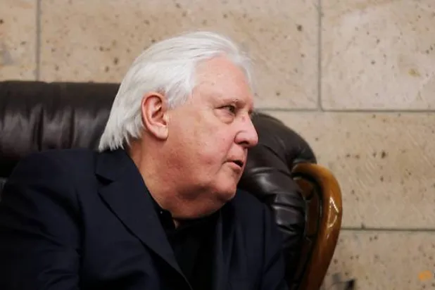 Griffiths Discusses in Aden Ways to Push Hodeidah Plan Forward 