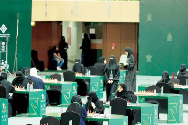 ديالا الفهد تلفت الأنظار في منافسات المملكة للشطرنج