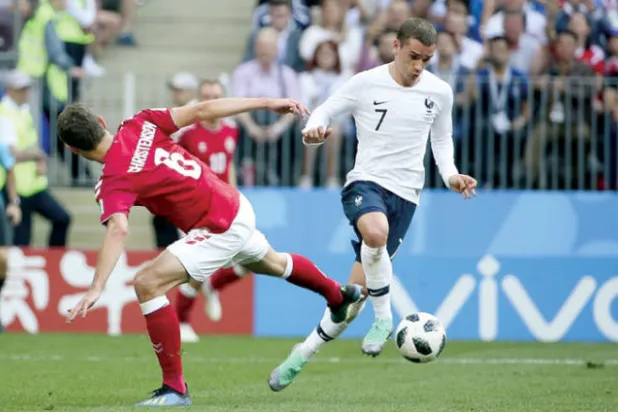 نجوم فرنسا أصبحوا عبئاً على ديشامب