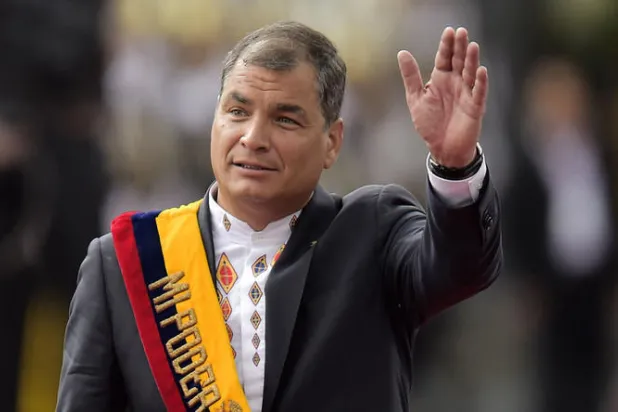 الإكوادور تصدر مذكرة اعتقال بحق الرئيس السابق رافايل كوريا