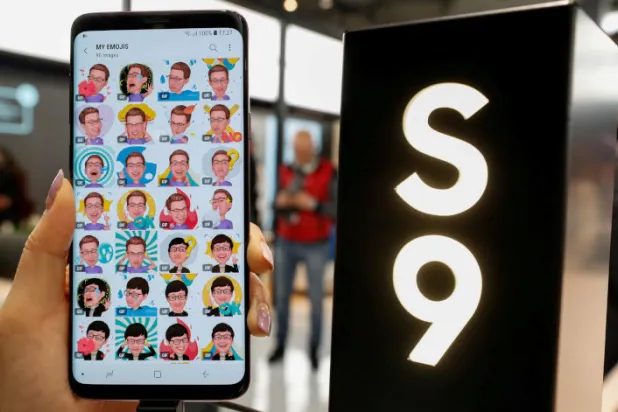 هواتف «سامسونغ» ترسل صور المستخدمين دون علمهم