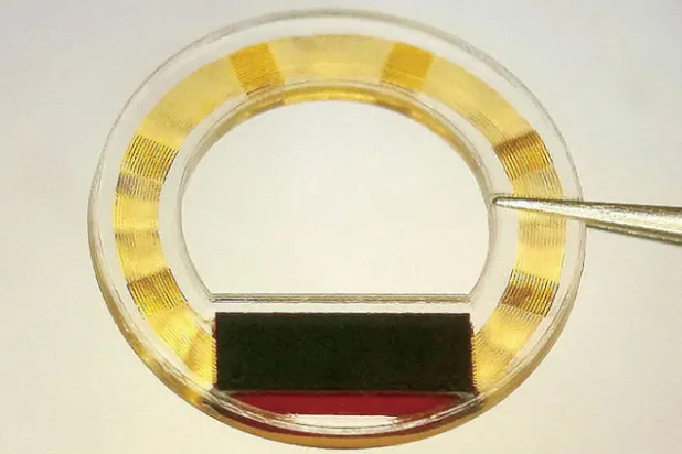 نظام استشعار منمنم لقياس ضغط العين