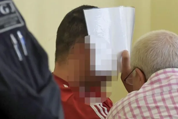 السجن لمتشدد مغربي تخفّى بـ23 هوية مزورة