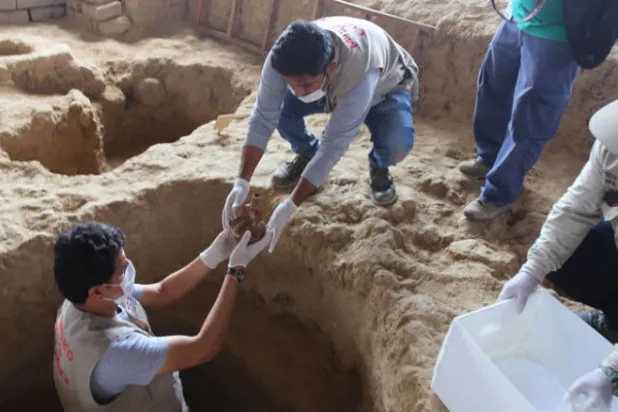 اكتشاف مقابر تنتمي لحضارة الإنكا في وادٍ صحراوي في بيرو