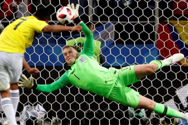 بيكفورد... من لاعب هاوٍ إلى بطل في كأس العالم خلال 6 سنوات