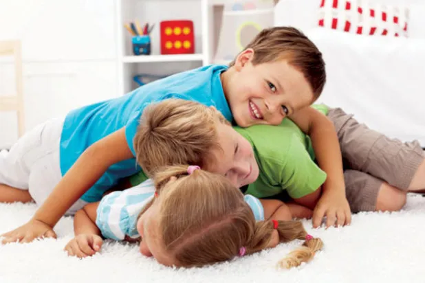 «متلازمة الطفل الأوسط»... وسائل علمية للتعامل معها